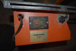 *Silverline 240v Tile Cutter