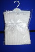 *Snuggle Baby Wrap in White 75x100cm