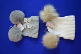 *2x Infant’s Bobble Hats Size: Newborn to 12 months
