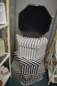 *4x Black & White Hat Boxes