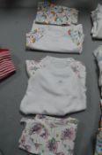 *2x Baby Pyjama Sets Size: 6-12 months