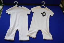 *2x Larkwood Baby Sleepsuits in White Size: 3-6 months