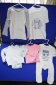 *5x Assorted Baby’s Sleepsuits and Pyjama Sets