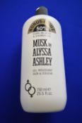 Musk by Alyssa Ashley 750ml Bubbling Bath & Shower Gel