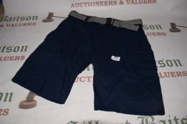 *Men’s Navy Belted Cargo Shorts Size: 32