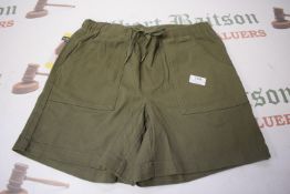 *Women’s Olive Green 97% Cotton Shorts Size: S