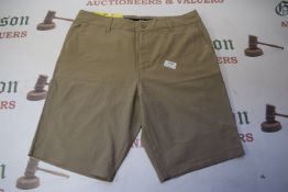 *Hang Ten Men’s Beige Hybrid Walk Shorts Size: 32