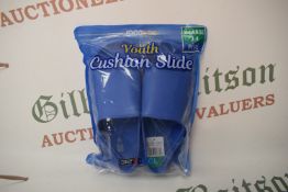 32 Degrees Cool Youth’s Blue Cushion Sliders Size: 3-4