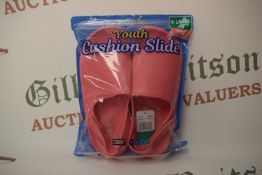 32 Degrees Cool Youth’s Pink Cushion Sliders Size: 3-4