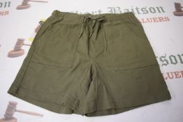 *Women’s Olive Green 97% Cotton Shorts Size: S