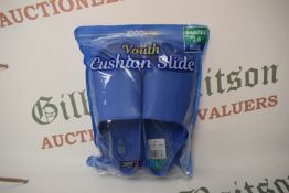32 Degrees Cool Youth’s Blue Cushion Sliders Size: 3-4