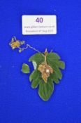 Gold Mounted Jade Pendant & Chain 2.2g gold weight (scrap, damage to Pendant)