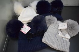 *4x Assorted Pompom Hats