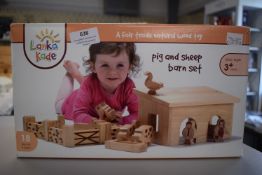*Lanka Kade Pig & Sheep Barn Set with 18 Pieces RRP: £62.50