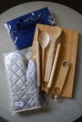 *Barbecue Giftset Including Chopping Board, BBQ Utensils, Bottle Opener, Apron, Heat Protector Mitt