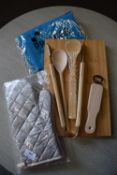 *Barbecue Giftset Including Chopping Board, BBQ Utensils, Bottle Opener, Apron, Heat Protector Mitt