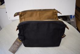 *2x Quadra Waxed Canvas Toiletry Bags