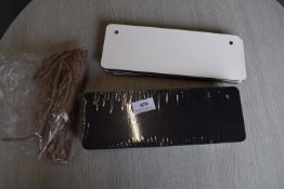 *Quantity of Personalisable Oblong Hanging Signs