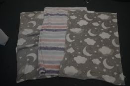 *3x Little Miracles Children’s Plush Throws
