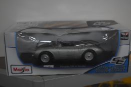 *Maisto Porsche 550A Spyder Diecst Model Car