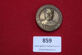 1924 2nd Reich War Veterans’ Day Badge, Berlin, circular bronze badge with portrait of Hindenburg,