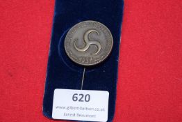 A scarce circular badge commemorating Tag der Arbeit der Deutschen in Brasilien 1937, bearing a