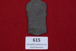 German Day Badge, Hungarian-related issue, featuring crowned shield above soldiers in relief,