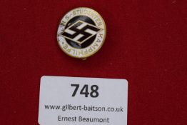 NS Studenten Kampfhilfe enamel badge, gilt and enamel finish with SS runes to centre, RZM stamped