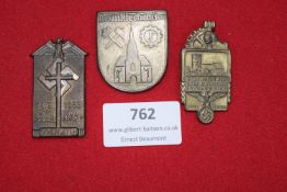 Three German Day Badges, comprising: bronze rectangular badge Schlageter Düsseldorf 28.5.1933 with