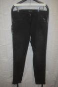 *Replay Black Slim Fit Jeans Size: 30x32