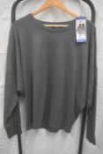 *Jezebel Grey Lightweight Jumper Size: L