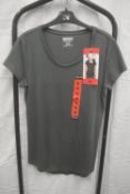 *Kirkland Green Round Neck T-Shirt Size: M