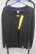 *Orvis Black Lightweight V-Neck Jumper Size: S