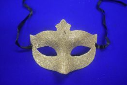 Soft Gold Glitter Mask