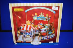 8760 - Halloween Costumes and Fancy Dress, Lemax Carnival and Christmas Collectibles,