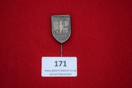 Krieger Ehrenmal Badge, Triberg 1934, a shield-shaped bronze badge with stylised war memorial