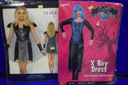2x Women’s Halloween Costumes Size: S