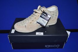 Igi & Co. Lady’s Beige Casual Shoes Size: 7 (new with packaging)