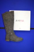 Just Fab Lady’s Grey Boots Size: 7 (new with packaging)