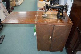 Singer Vintage Treadle Sewing Machine in Cabinet