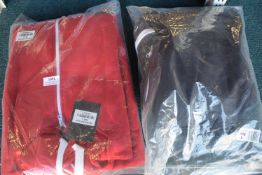 *2x Hooded Onesies Size: L (1x red, 1x black)