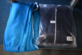 *2x Hooded Onesies Size: XS (1x turquoise, 1x navy)