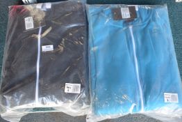 *2x Hooded Onesies Size: L (1x turquoise, 1x navy)