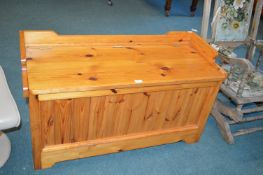 Solid Pine Storage Seat