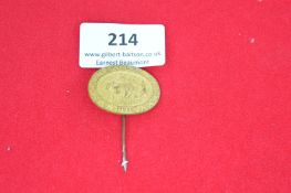 German Agricultural Day Badge – oval brass stickpin badge, embossed with oxen ploughing and dated