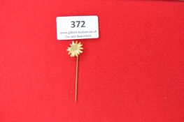 Edelweiss Stick Pin Badge – A small alpine-style stick pin badge featuring a carved Edelweiss flower