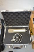 MXL 992 Mogami Microphone with Aluminium Flight Case