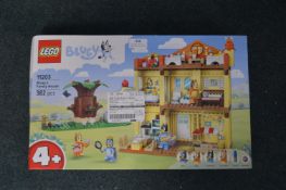 *Lego Bluey Family House Set