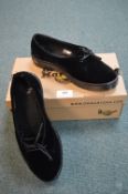 Pair of Dr. Martens Women’s Black Velvet Shoes Size: 4