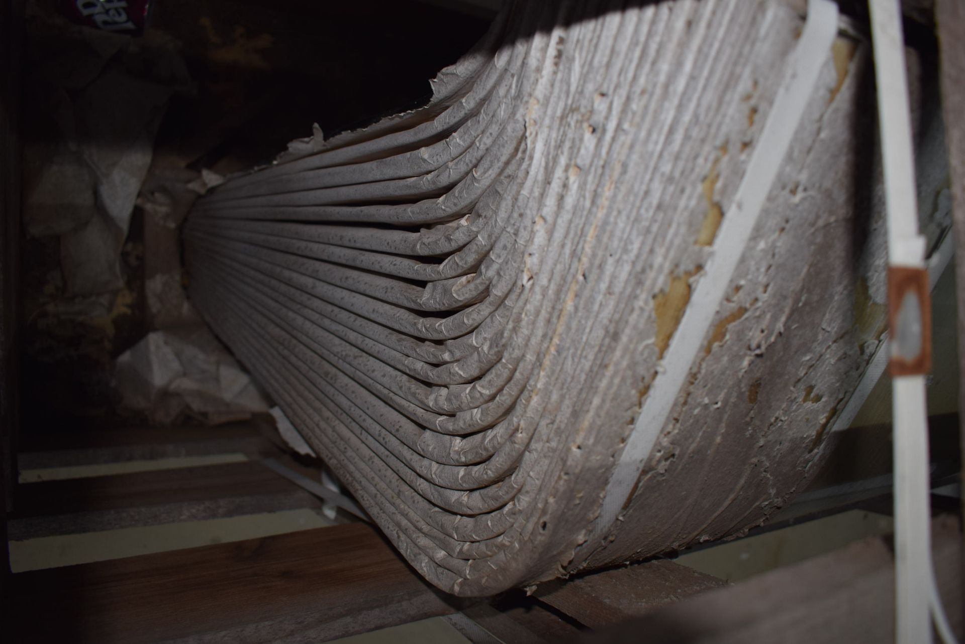 *Crate containing approx 20 curved sheets of glass - Image 3 of 4